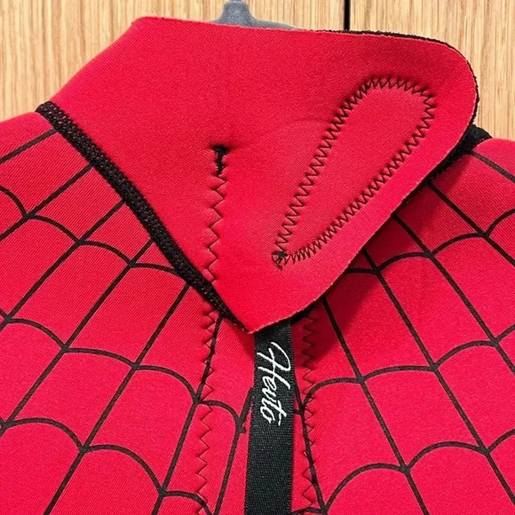 Hevto Shorty Wetsuit SpiderMan style Big Kids Size 12 - Picture 3 of 4
